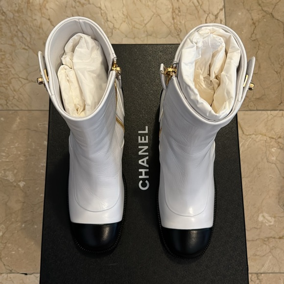 CHANEL booties - Picture 2 of 5